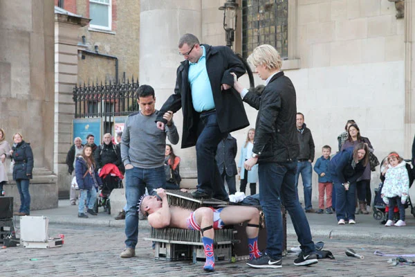 audience participation with street performer