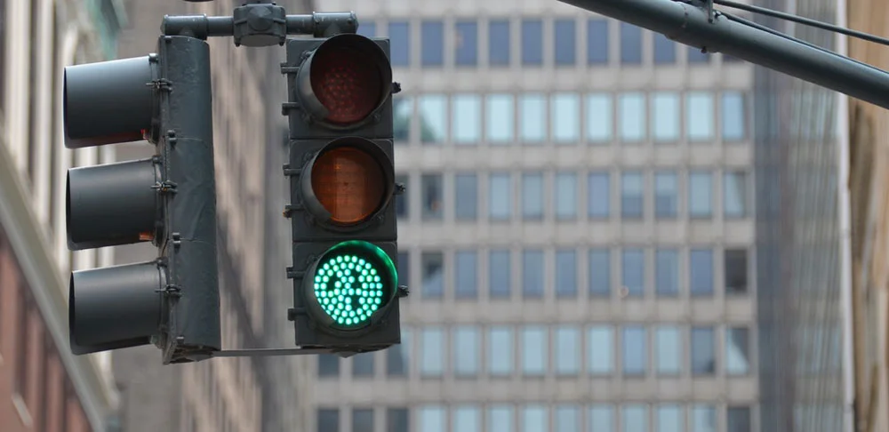 green traffic light - start your presentation