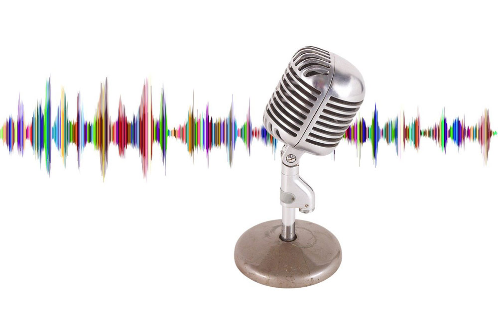 presentation guru storytelling podcast webinar microphone with coloured soundwaves